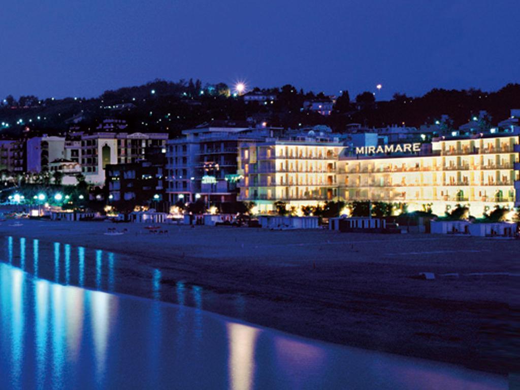 Hotel Miramare Gabicce Mare Kültér fotó